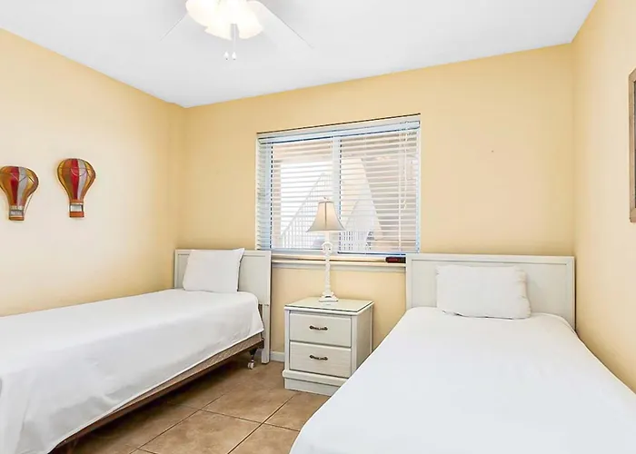 12th-floor Beachfront With Private Balcony Ac Hot Tub Pool Sauna